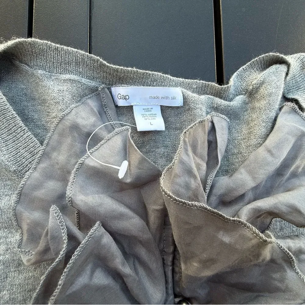 GAP Silk Blend Ruffle Front Sweater Gray Lightweight Pullover Women’s size large